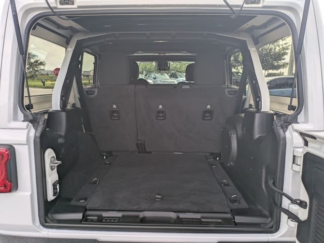 Used 2020 White Jeep Unlimited Sahara image 13