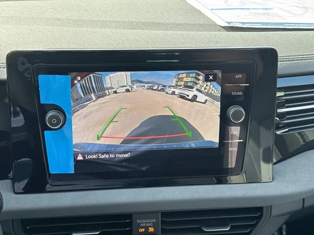 2025 Volkswagen Jetta SE - Photo 25