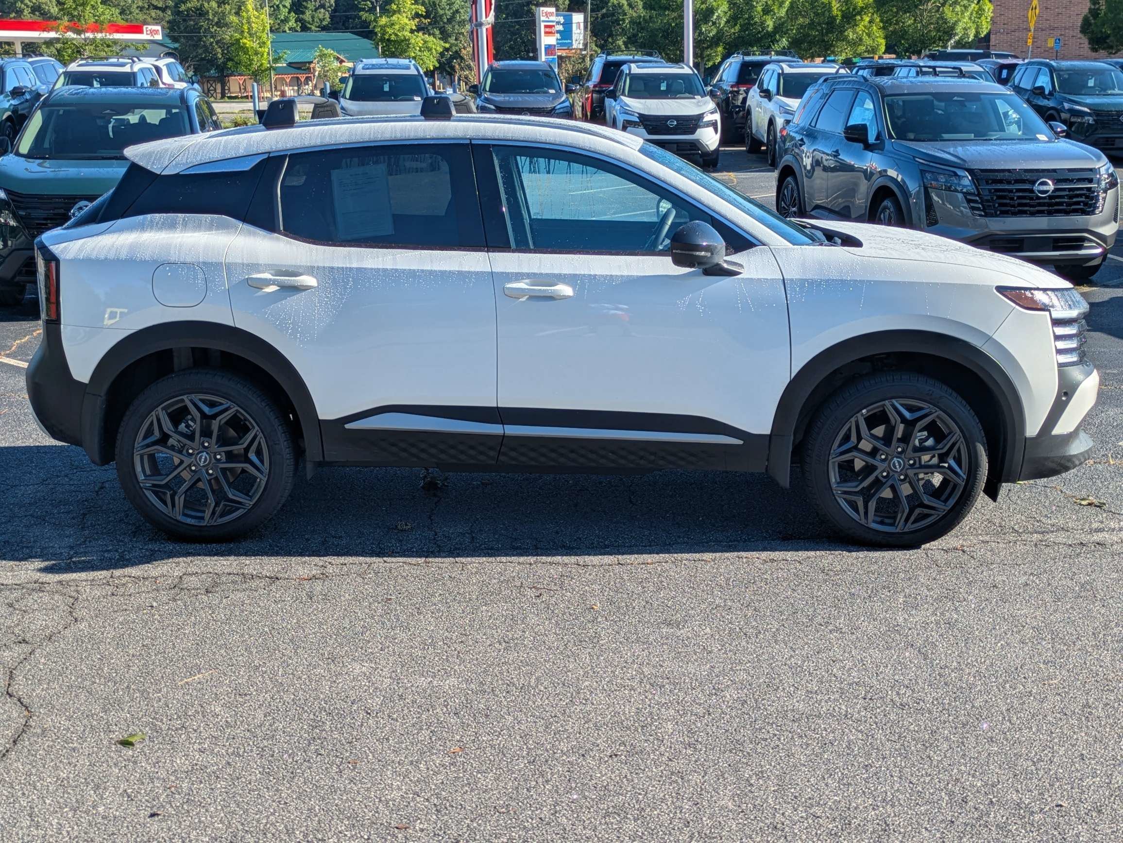 Used 2026 White Nissan SR image 2