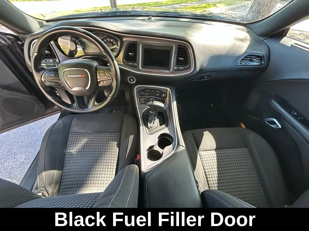 Used 2020 Gray Dodge SXT image 10