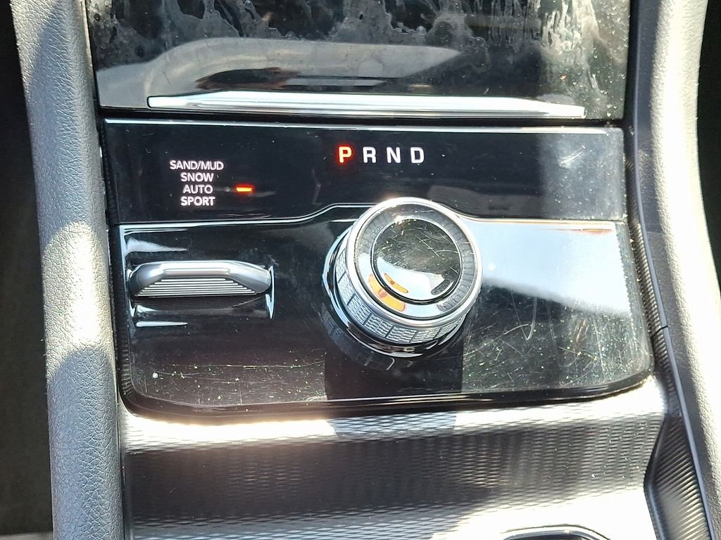 Used 2024 White Jeep Limited image 17