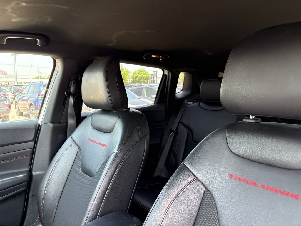 Used 2025 White Jeep Trailhawk image 5