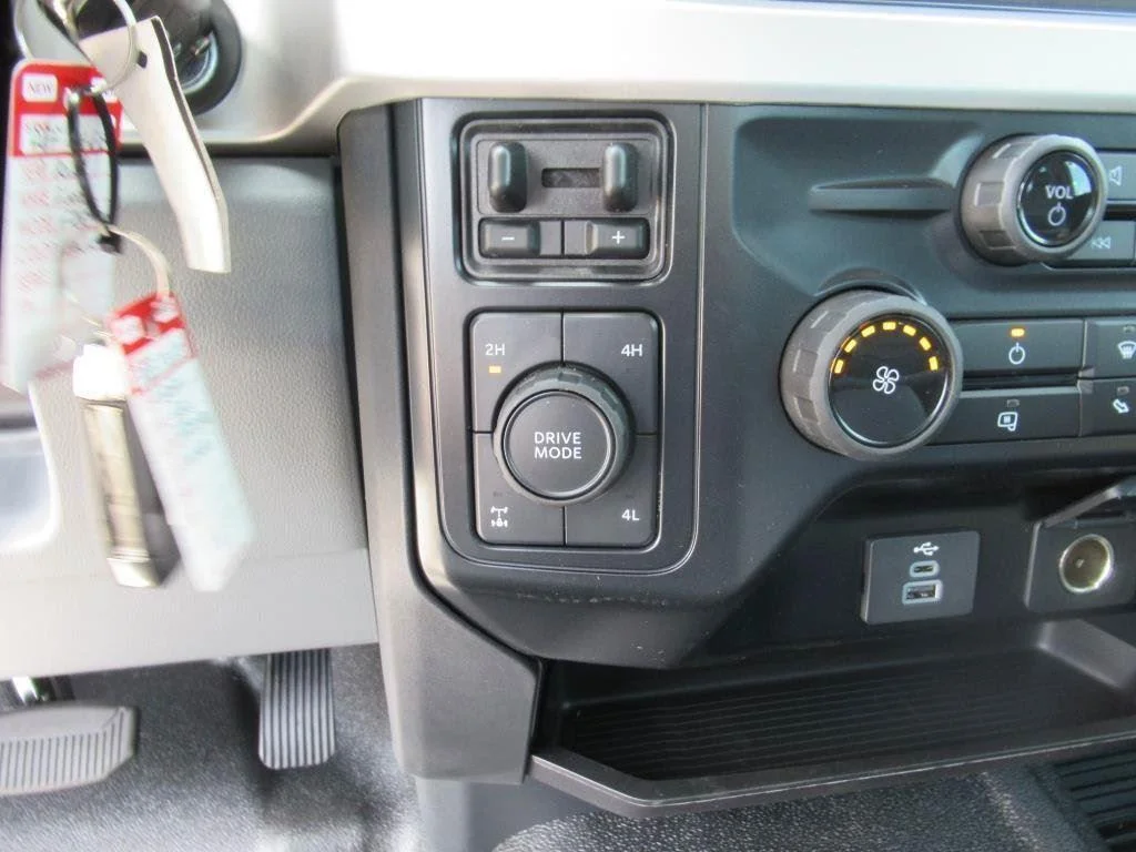 2024 Ford F-250 Super Duty XL - Photo 24