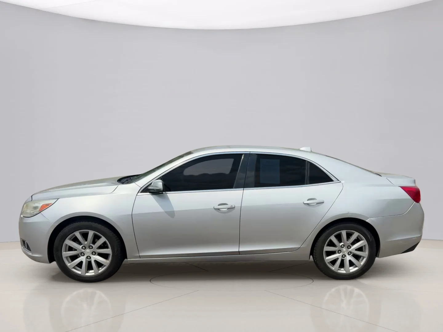 Used 2013 Silver Chevrolet 2LT image 2