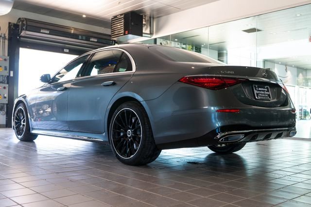 New 2026 MANUFAKTUR Graphite Metallic Mercedes-Benz S 580 image 48