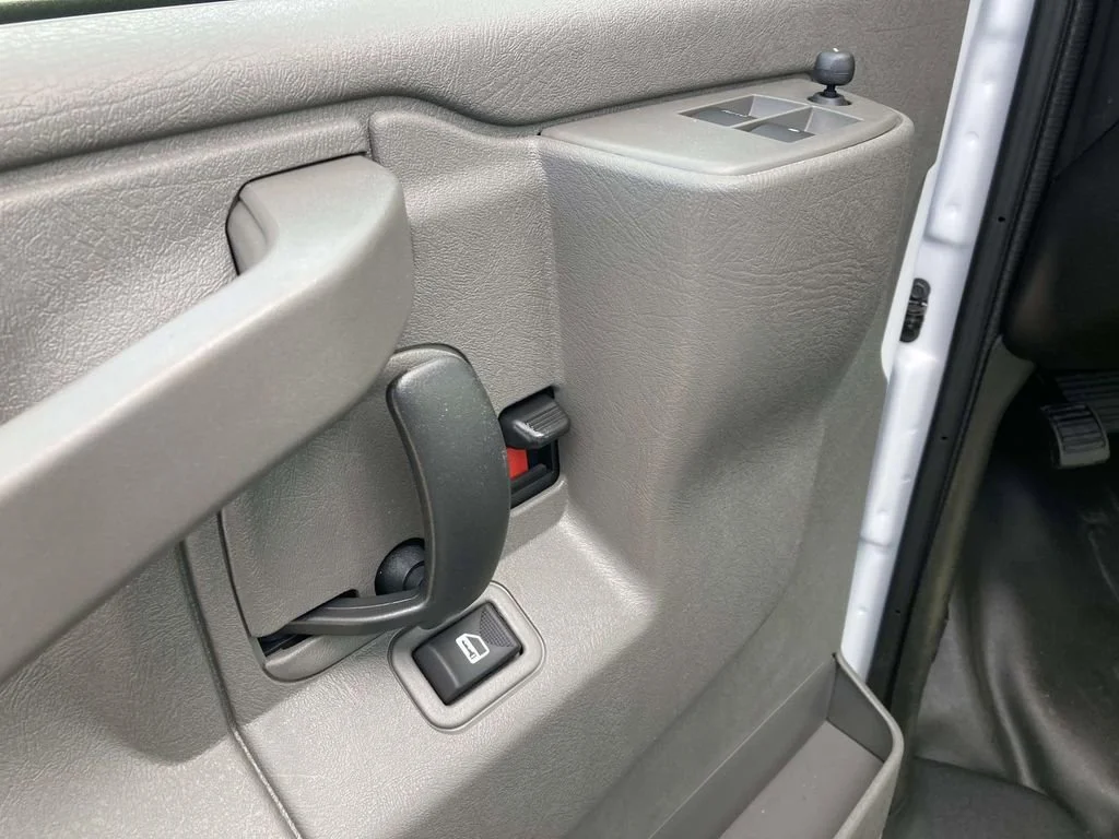 New 2026 Summit White GMC Work Van image 14