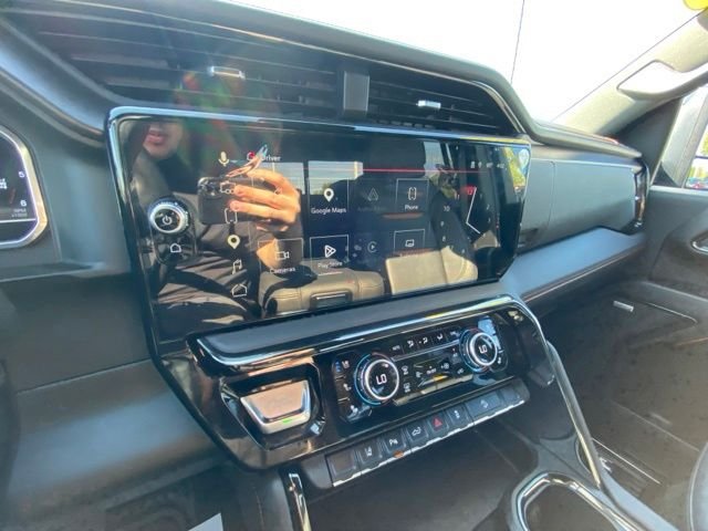 Used 2025 Black GMC AT4 image 19