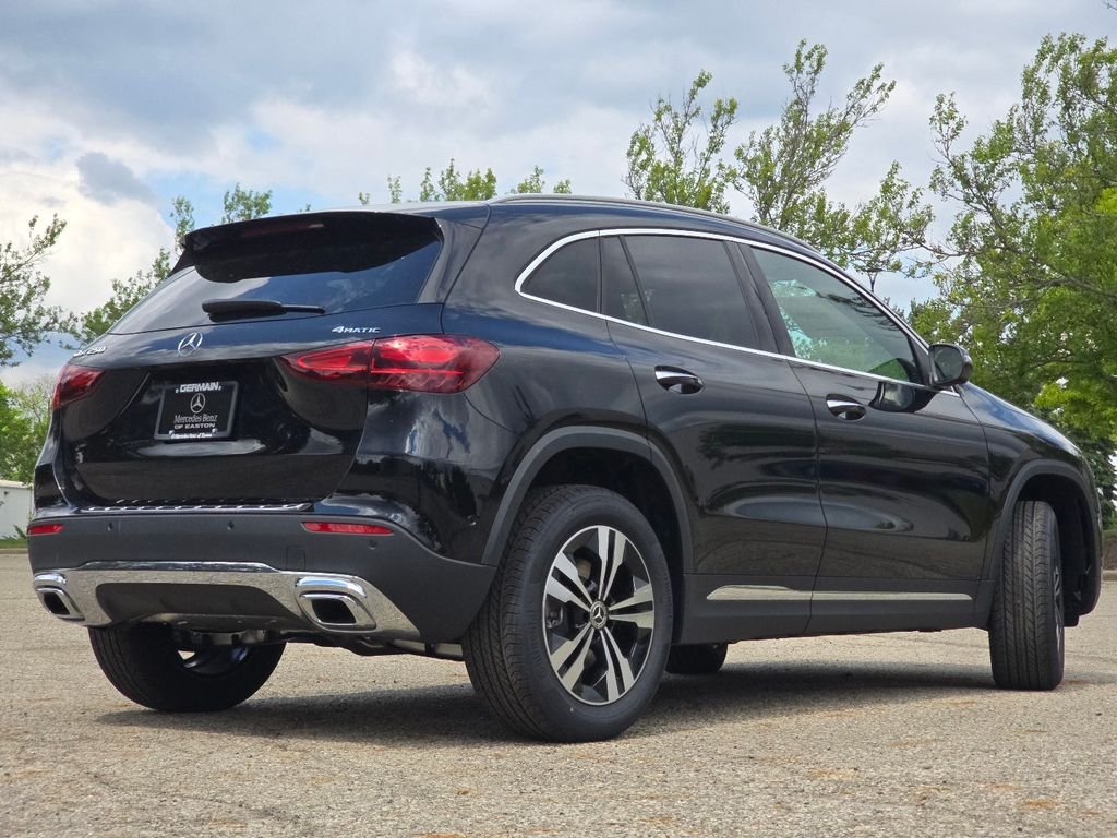 New 2026 Night Black Mercedes-Benz GLA 250 image 16