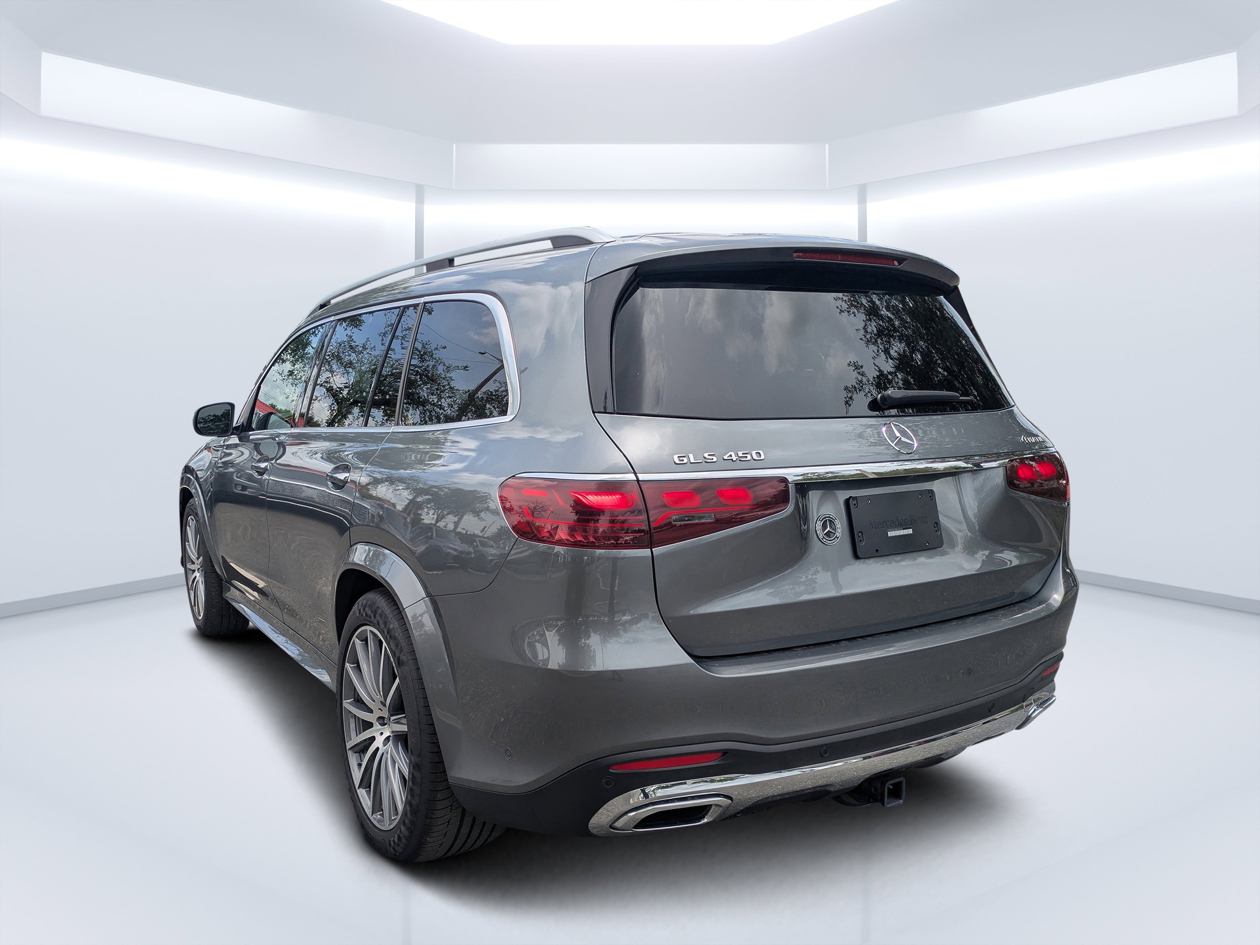Certified Used 2025 Selenite Grey Metallic Mercedes-Benz GLS 450 image 5