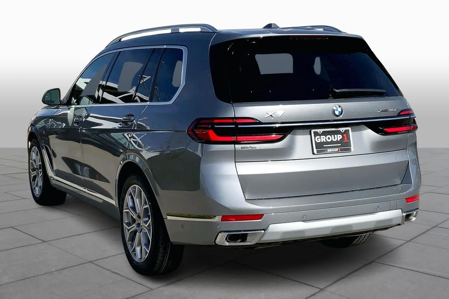 New 2026 Skyscraper Grey Metallic BMW xDrive40i image 11