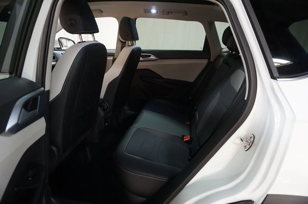 New 2026 Pure White Volkswagen 1.5T SE image 11
