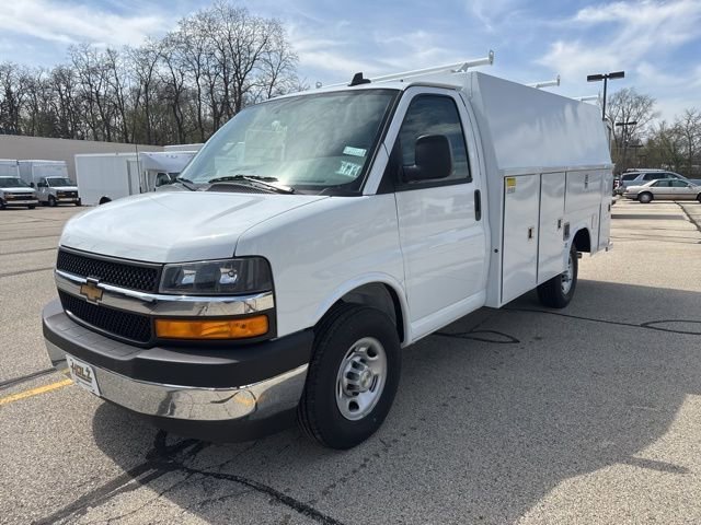 New 2025 Summit White Chevrolet 1WT image 1