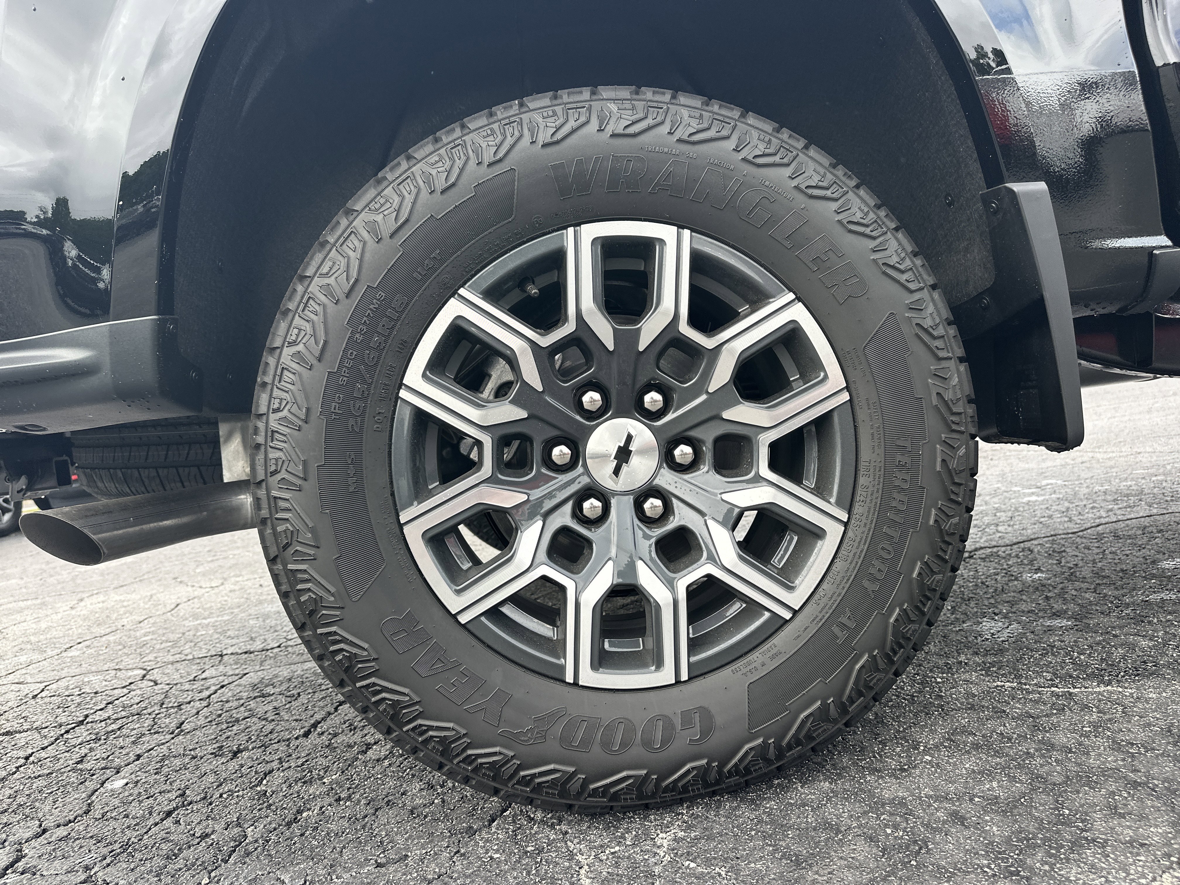 2026 Chevrolet Colorado Z71 - Photo 18