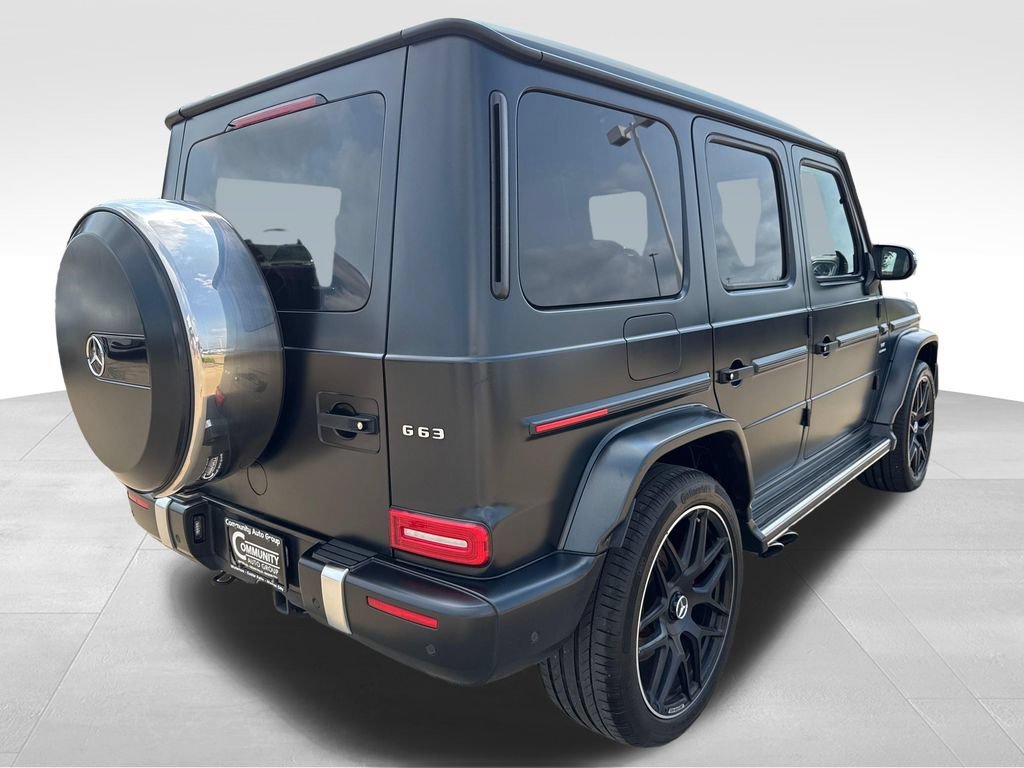 Used 2022 Black Mercedes-Benz 4MATIC® image 5