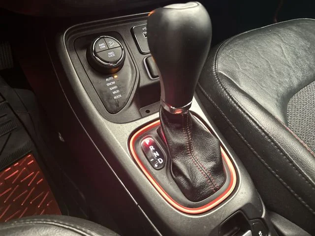 Used 2019 Black Jeep Trailhawk image 23