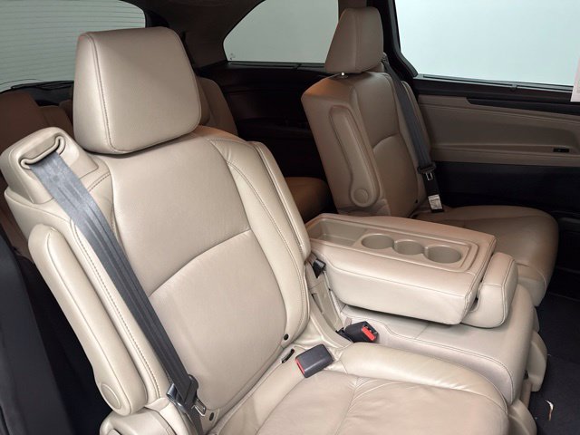 Used 2022 Radiant Red Honda Touring image 27