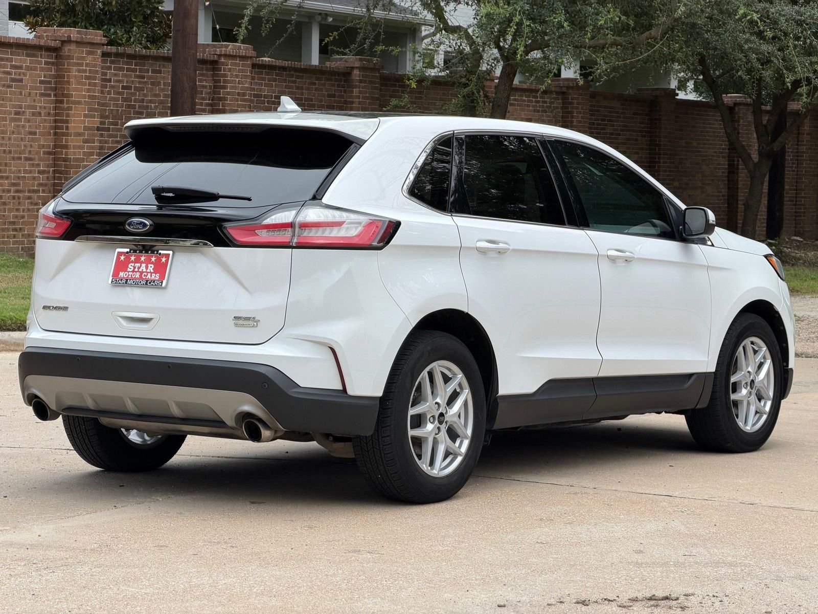 Used 2020 White Ford SEL image 15