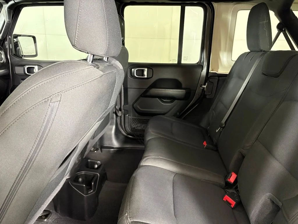 Used 2020 Gray Jeep Unlimited Sahara image 38