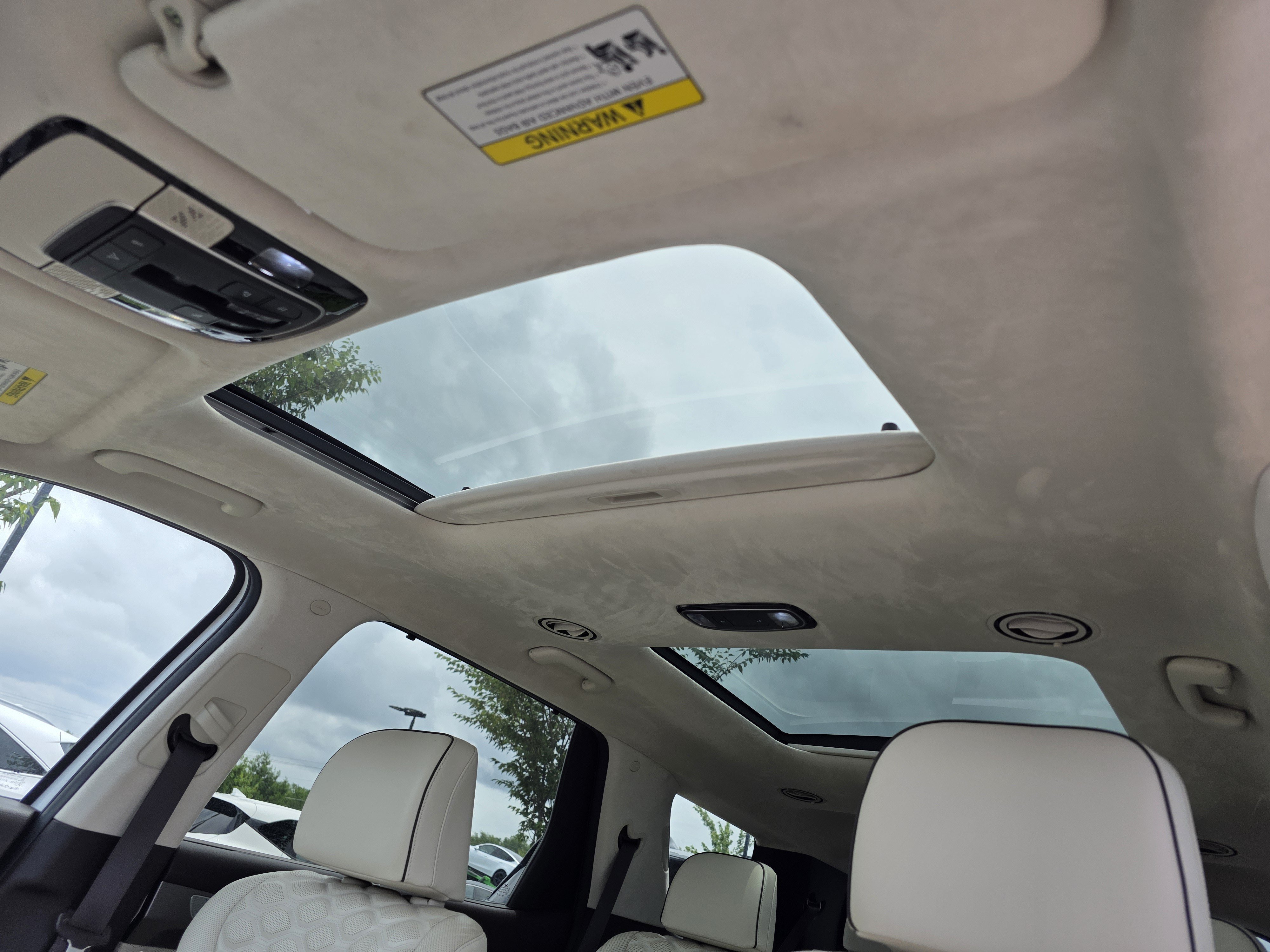 Used 2020 Hyper White Hyundai Limited image 22