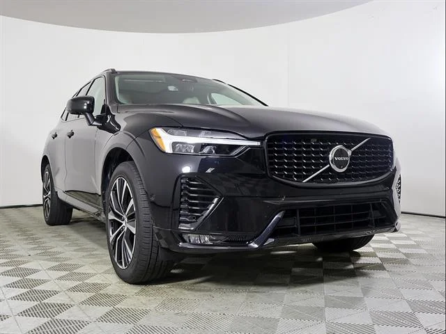 2024 Volvo XC60 B5 Plus Dark Theme