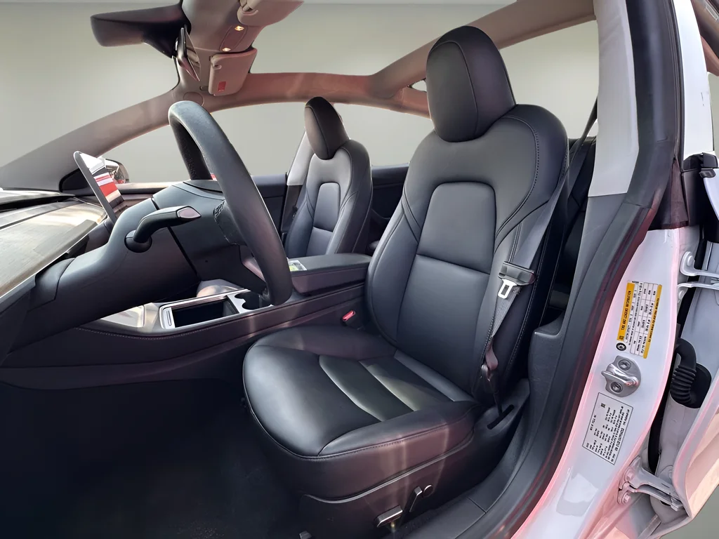 Used 2023 White Tesla Base image 6