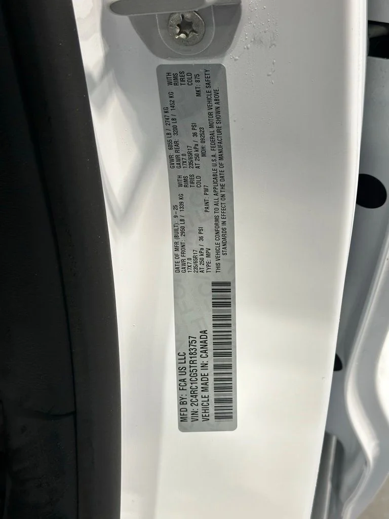 New 2026 Bright White Clear-Coat Exterior Paint Chrysler LX image 11