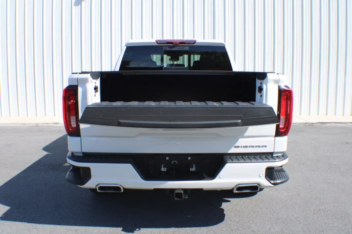 Used 2023 WHITE FROST TRICOAT GMC Denali image 19