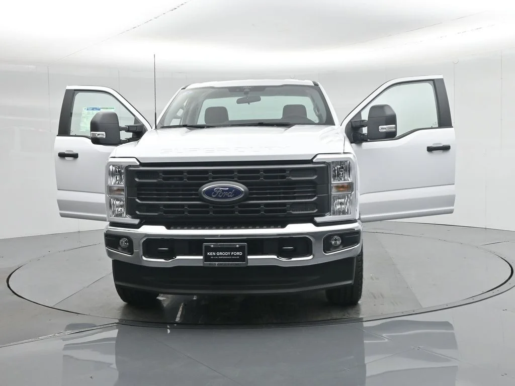 New 2026 Oxford White Ford XL image 26