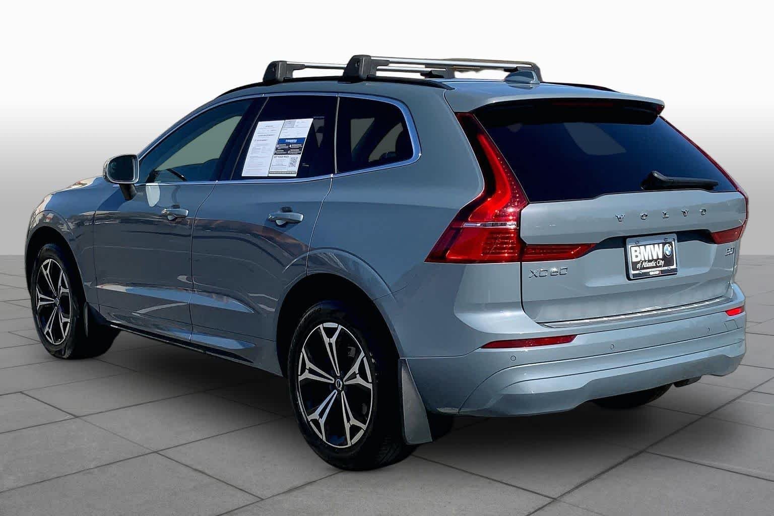Used 2022 Platinum Grey Metallic Volvo Momentum image 12
