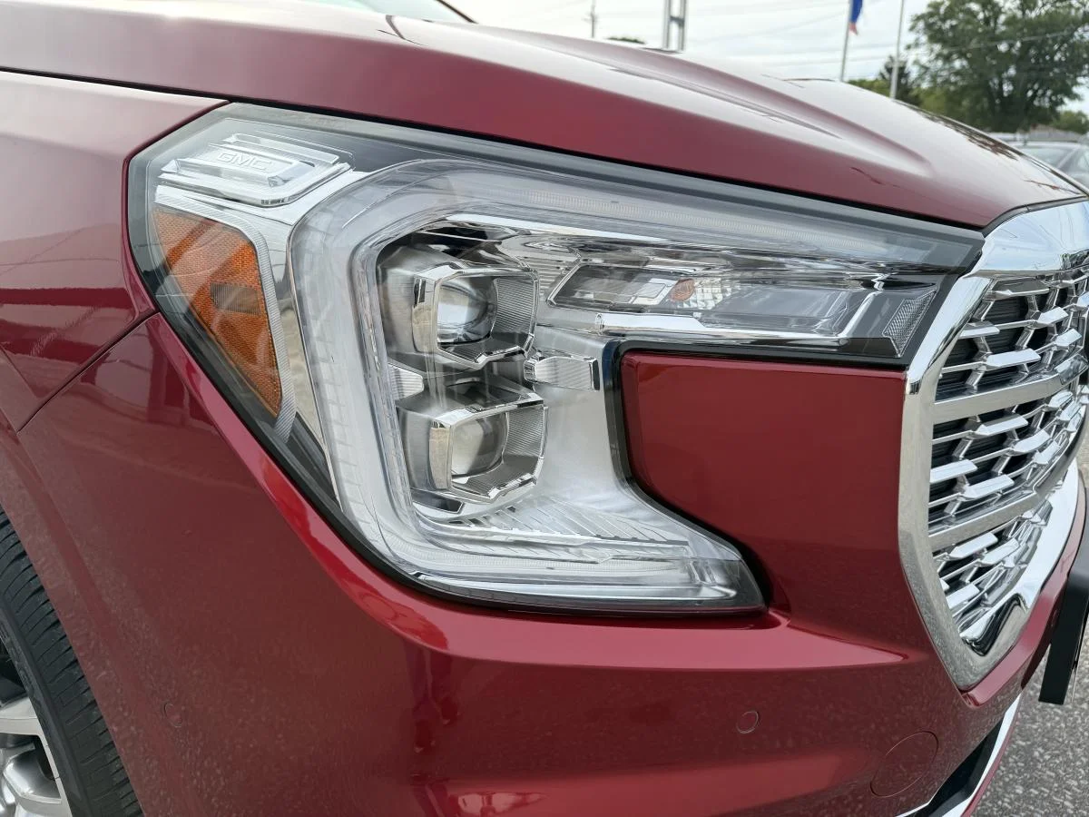Certified Used 2023 Red GMC Denali Awd image 9