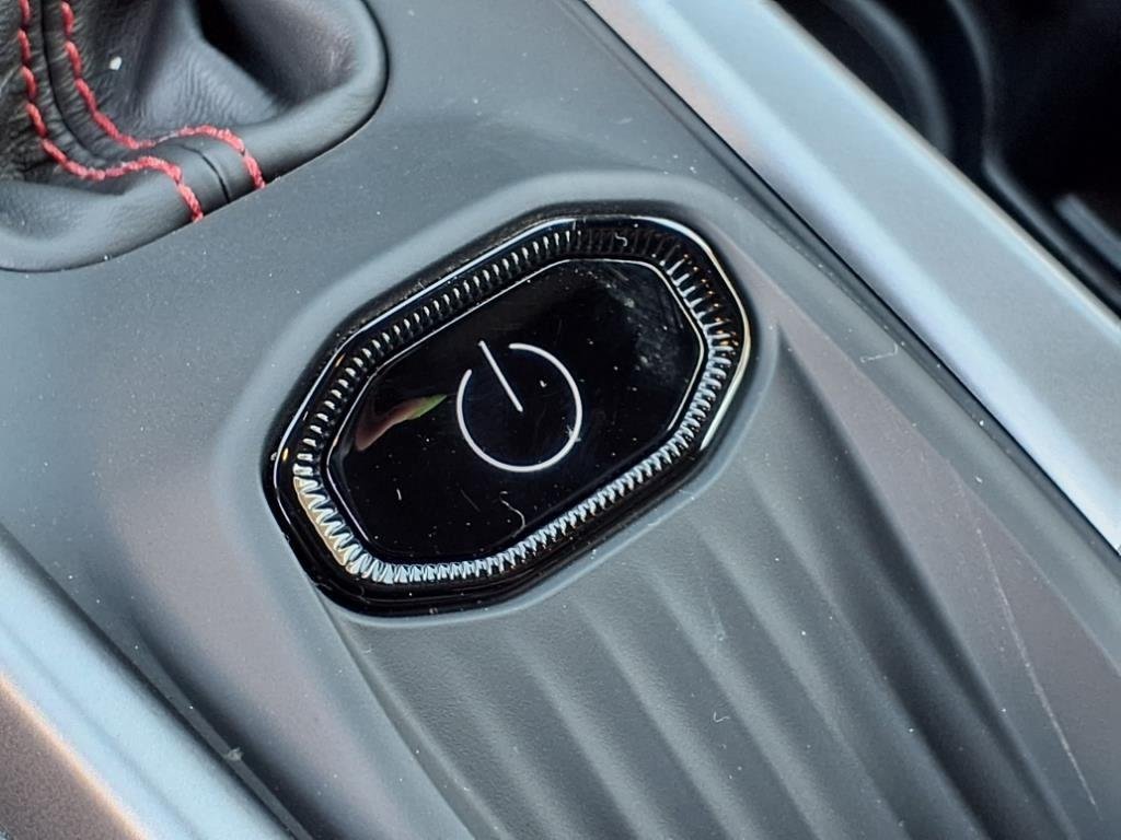 New 2025 Diamond Black Crystal Pearlcoat Dodge R/T image 13
