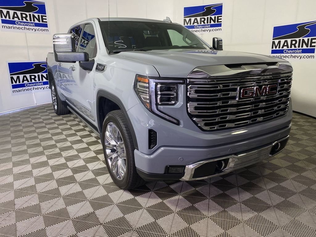 2025 GMC Sierra 4WD Crew Cab Short Box Denali's photo