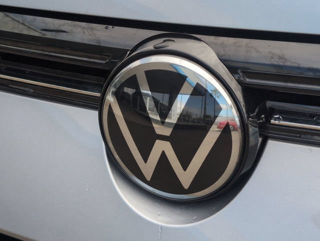 2025 Volkswagen Taos SE - Photo 29