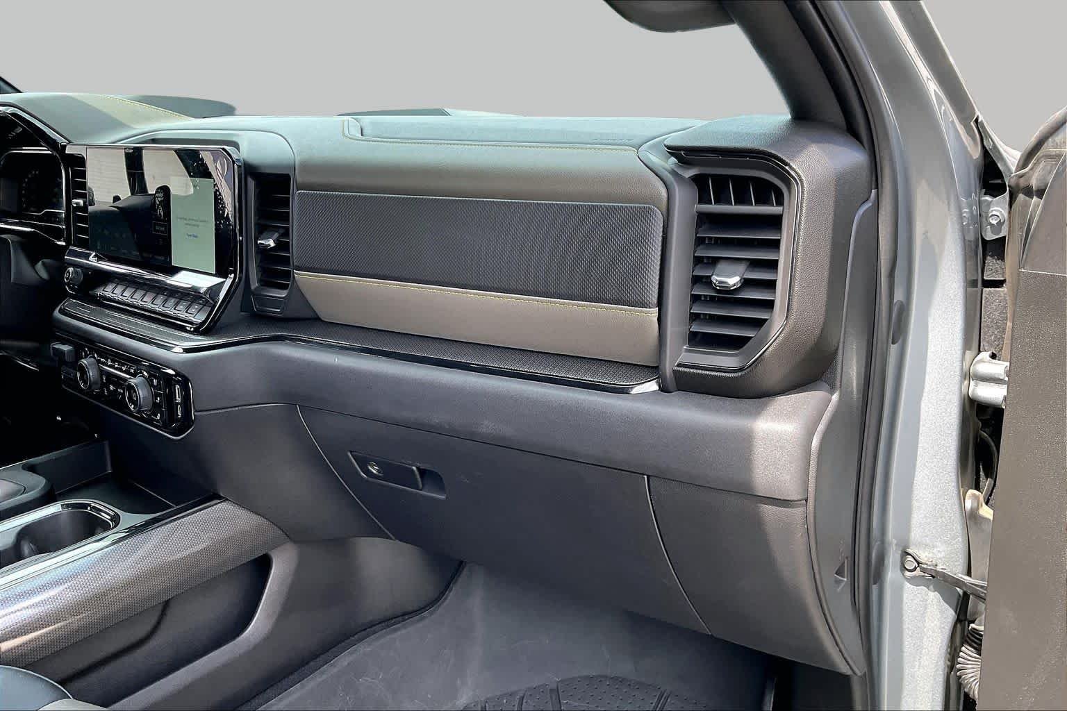 Used 2023 STERLING GRAY METALLIC Chevrolet ZR2 image 17