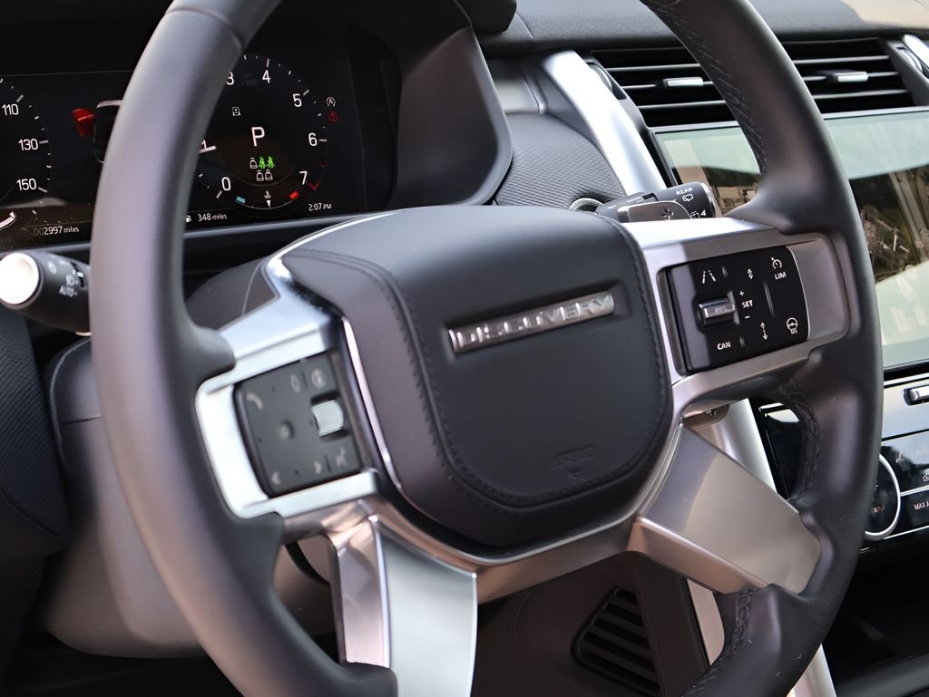 New 2026 Fuji White Land Rover Dynamic SE image 19