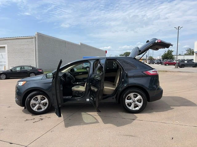 Used 2024 Blue Ford SE image 35