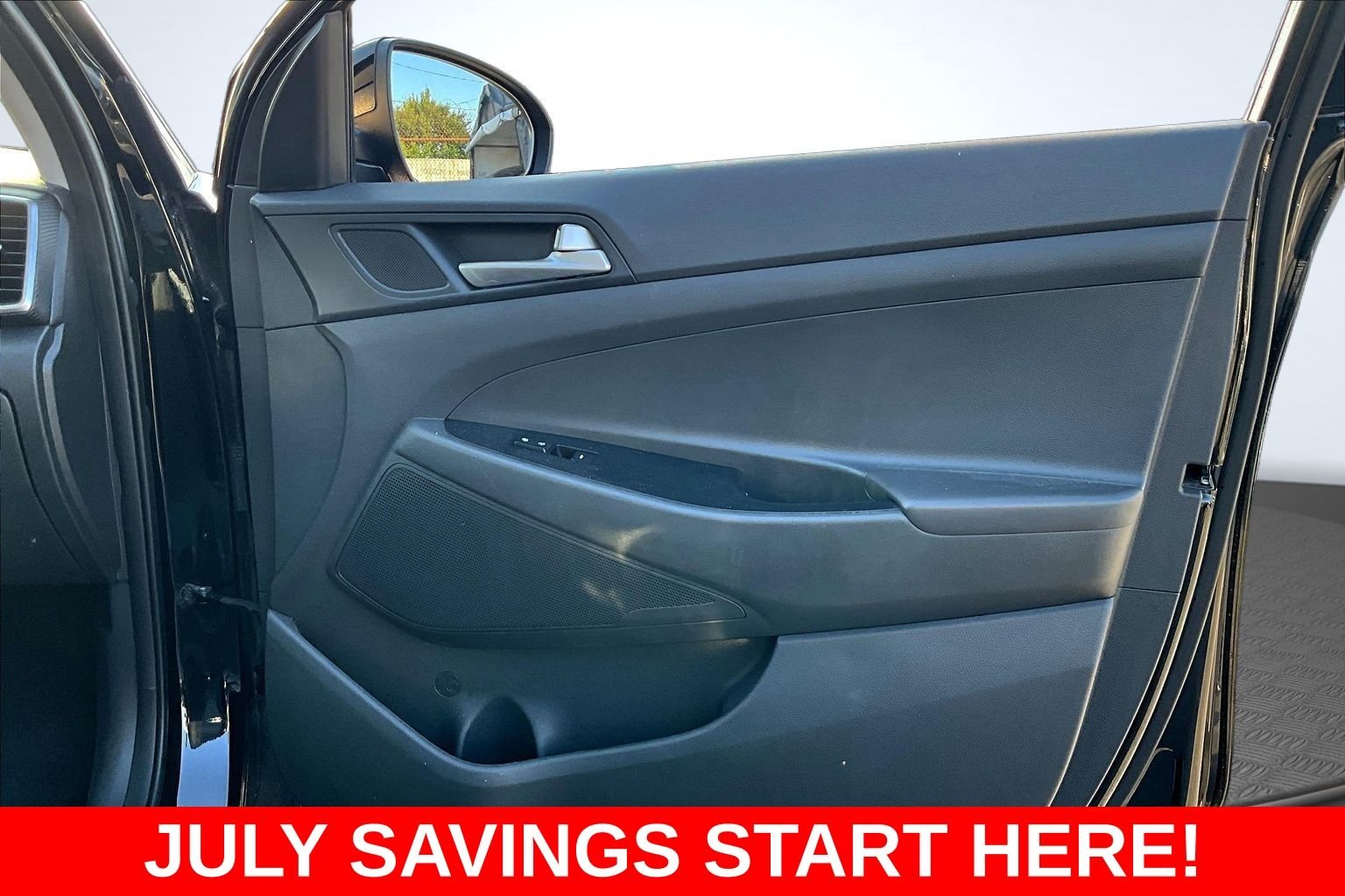 Used 2019 Black Hyundai SE image 27