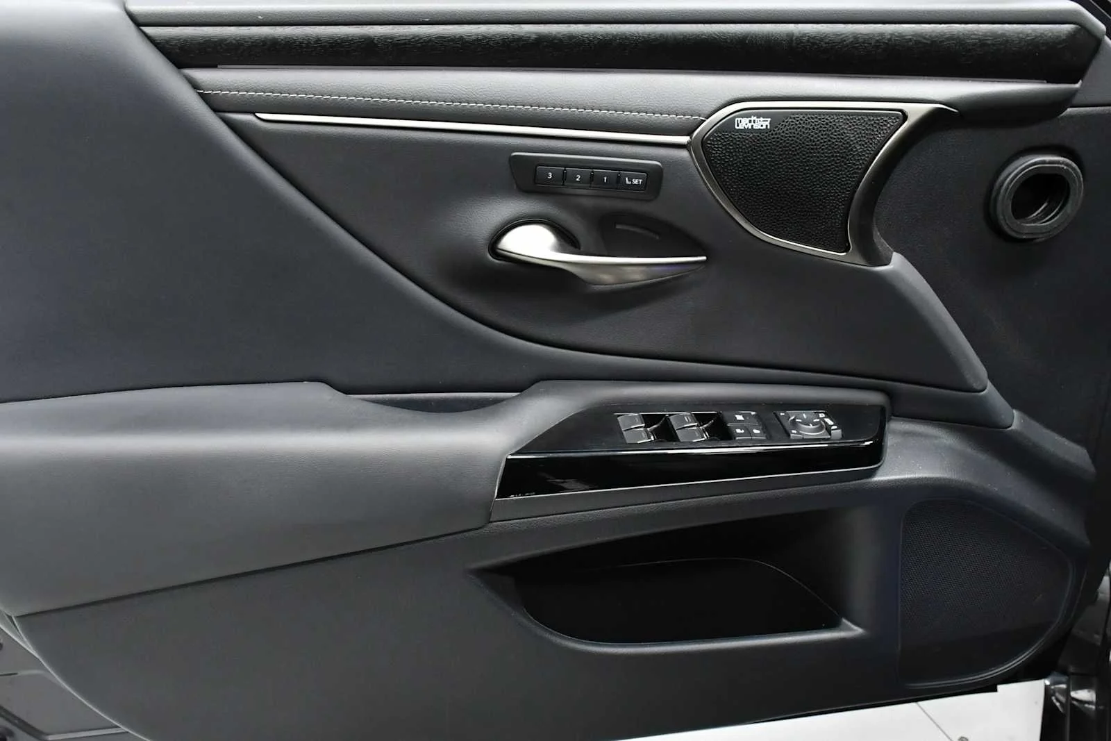 Certified Used 2025 CLOUDBURST GRAY Lexus Luxury image 15
