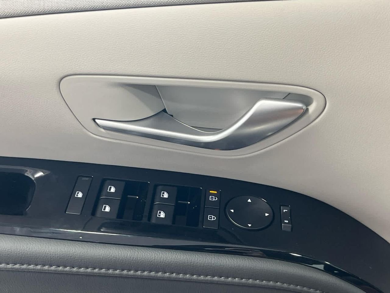 2025 Hyundai Tucson Limited - Photo 37