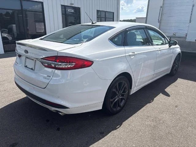 Used 2018 Oxford White Ford SE image 48