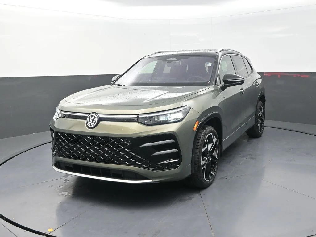 New 2026 Green Volkswagen SEL R-Line Turbo image 4
