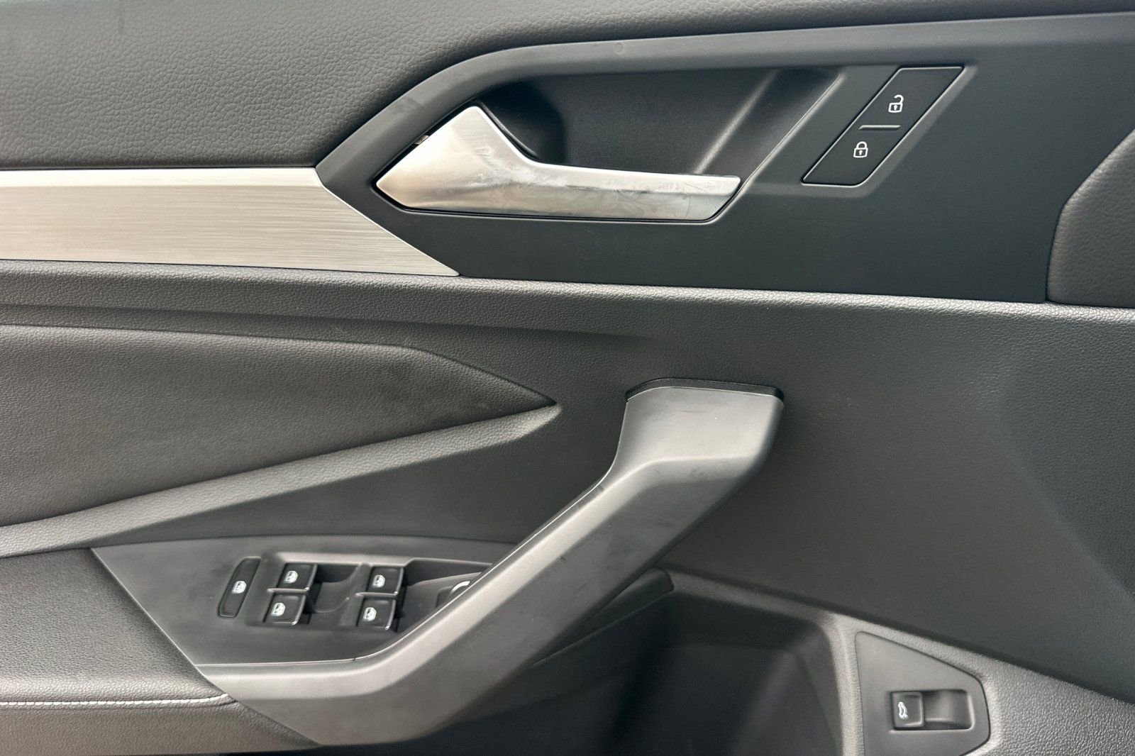 New 2026  Volkswagen 1.5T Sport image 11