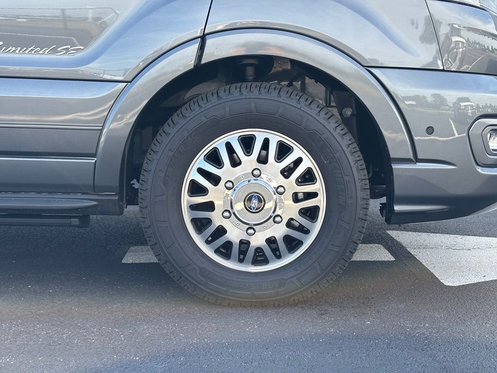 New 2026 Gray Ford Explorer Limited SE image 54