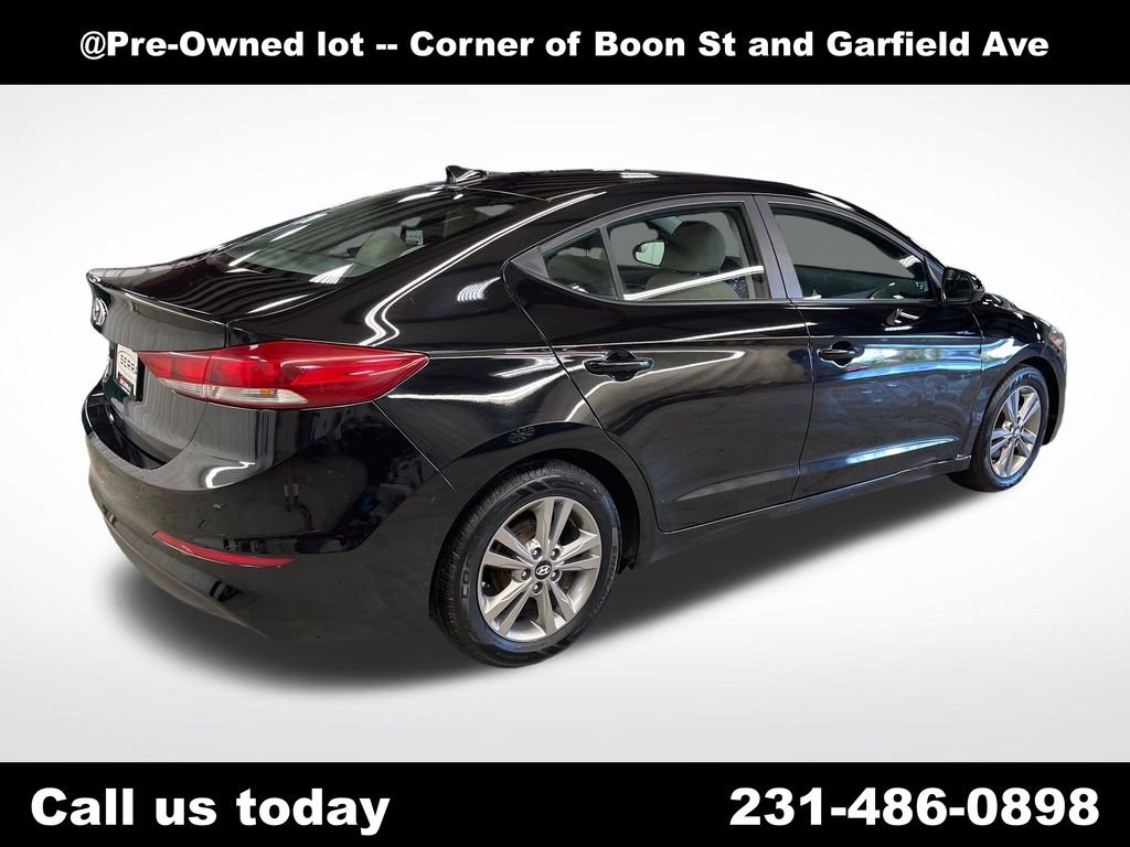 Used 2017 Black Hyundai SE image 5
