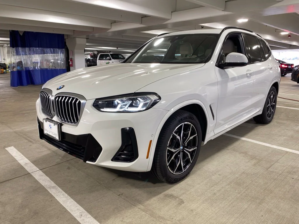 Used 2023 Alpine White BMW xDrive30i image 1