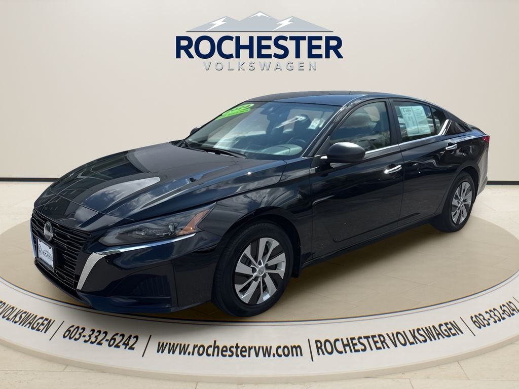 Used 2024 Super Black Nissan 2.5 S image 2