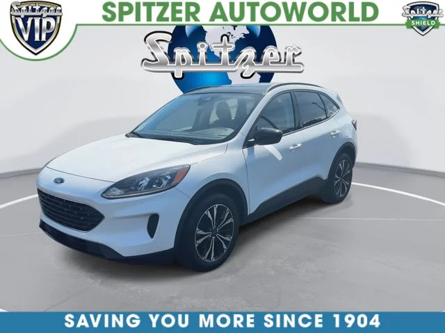 Used 2022 Oxford White Ford SE image 4