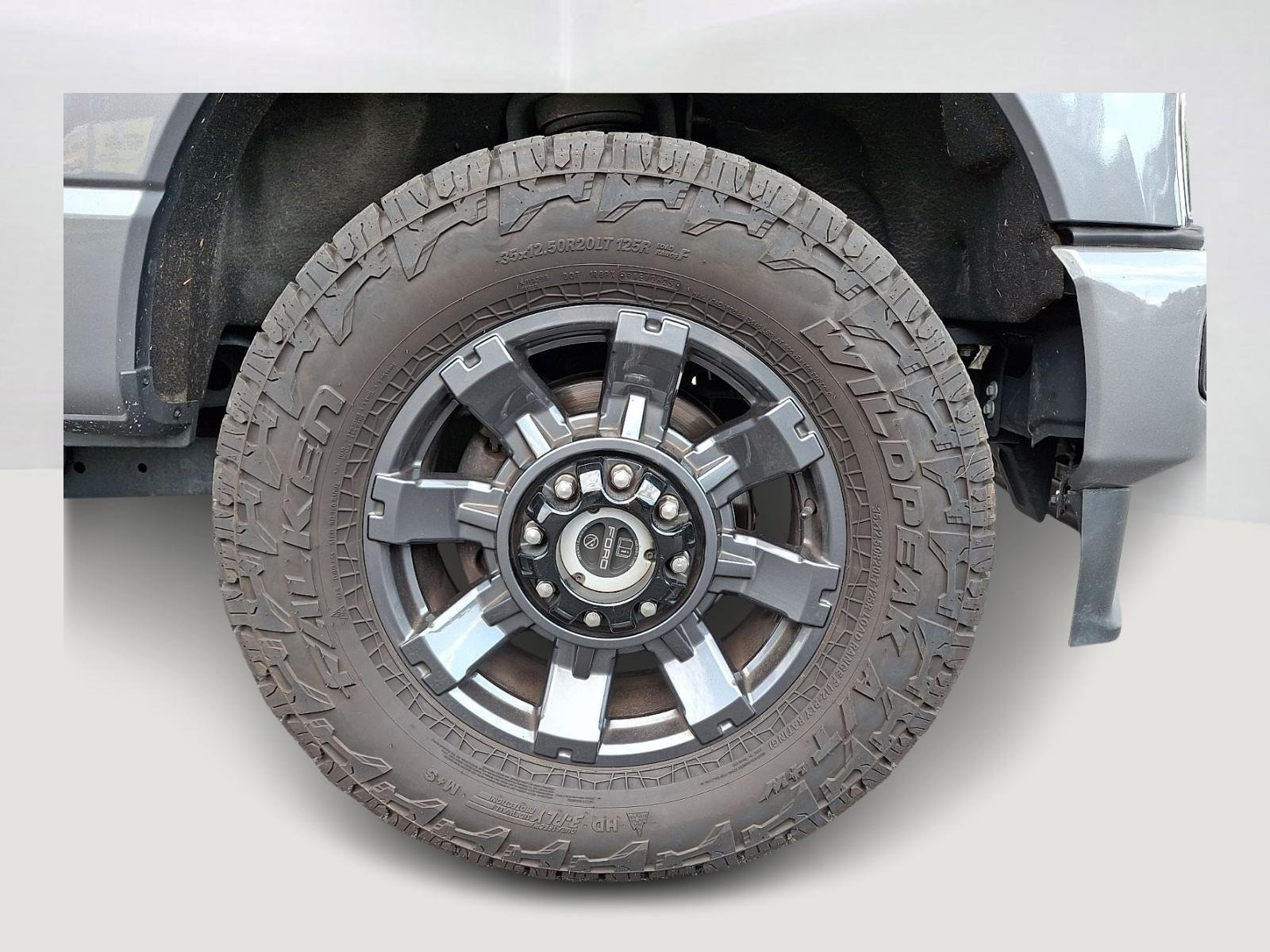 Used 2024 Carbonized Gray Metallic Ford LARIAT image 8