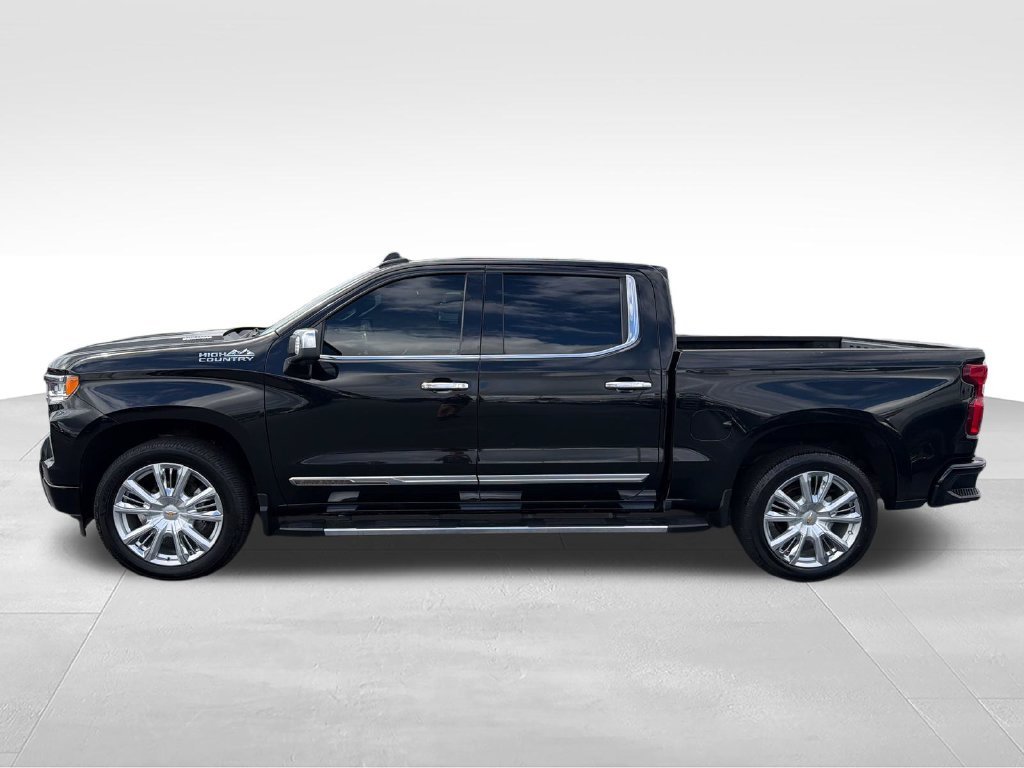 Used 2022 Black Chevrolet High Country image 2