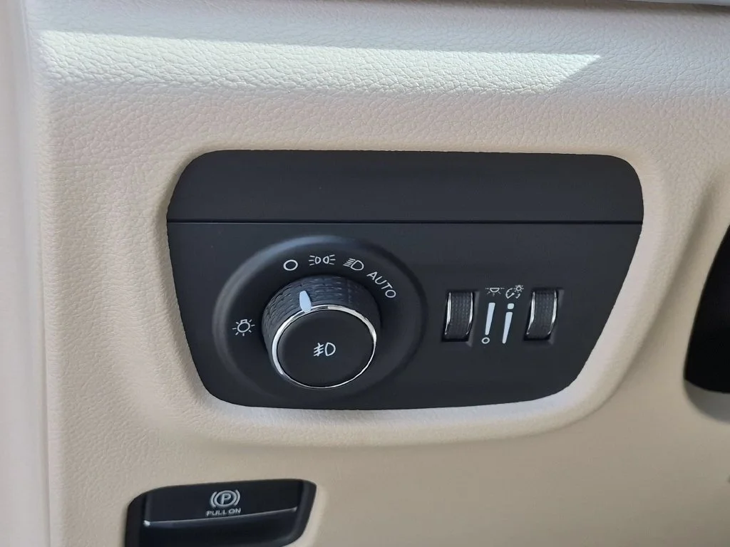 Used 2026 White Jeep Limited image 16